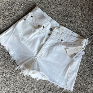Aritzia ex boyfriend Short